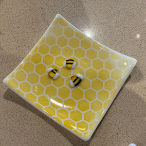 Glass bee dish 4”