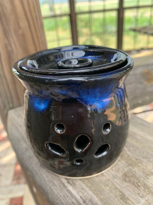 Blue Garlic keeper