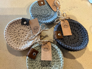 Crocheted coaster, set of 2