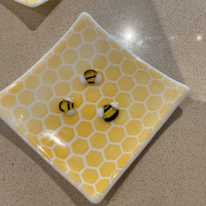 Glass bee dish 4”