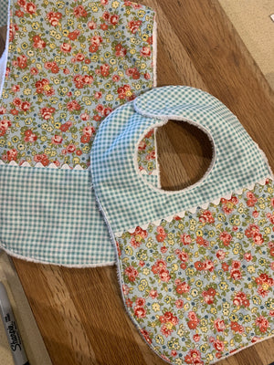 Flower bib and burp rag set