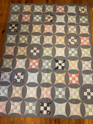 9 patch Circle quilt