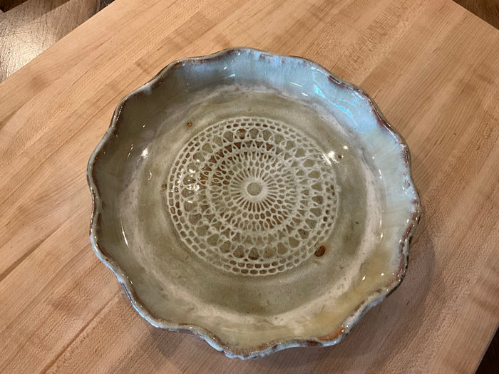 Scalloped pie plate