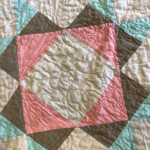 King quilt with 2 accent pillows